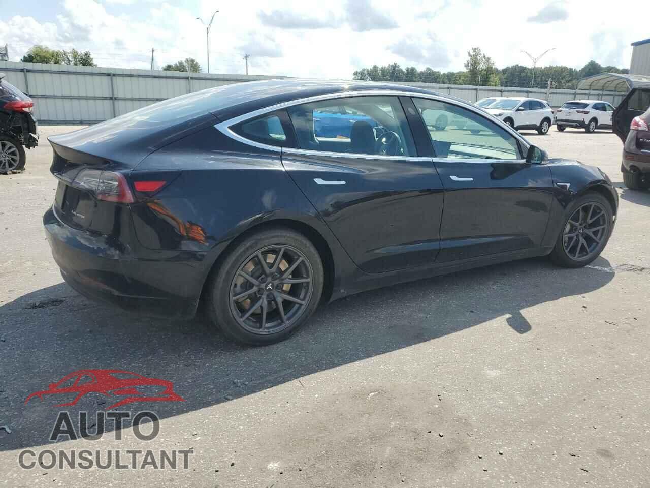 TESLA MODEL 3 2019 - 5YJ3E1EB4KF385727