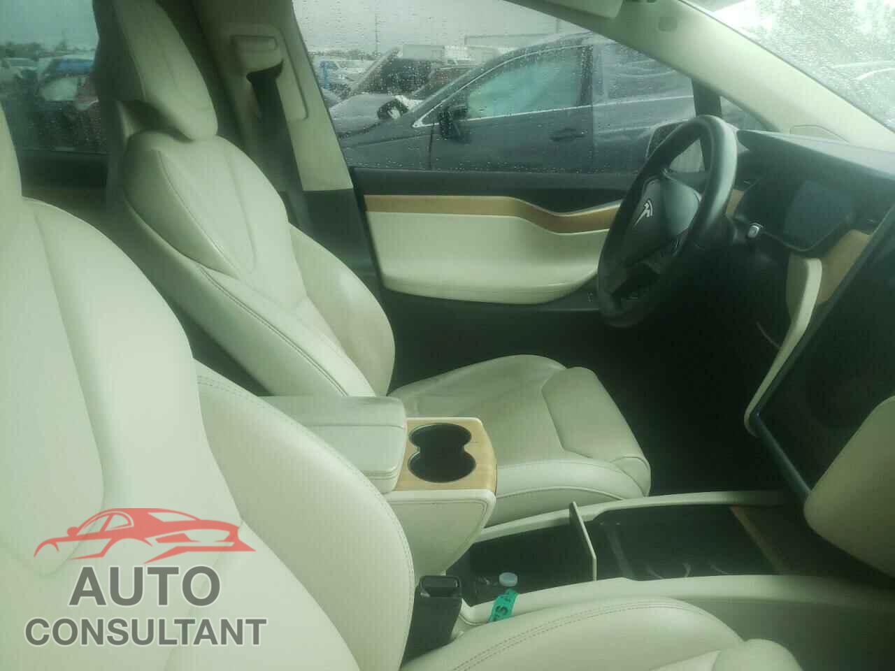 TESLA MODEL X 2018 - 5YJXCDE28JF101216