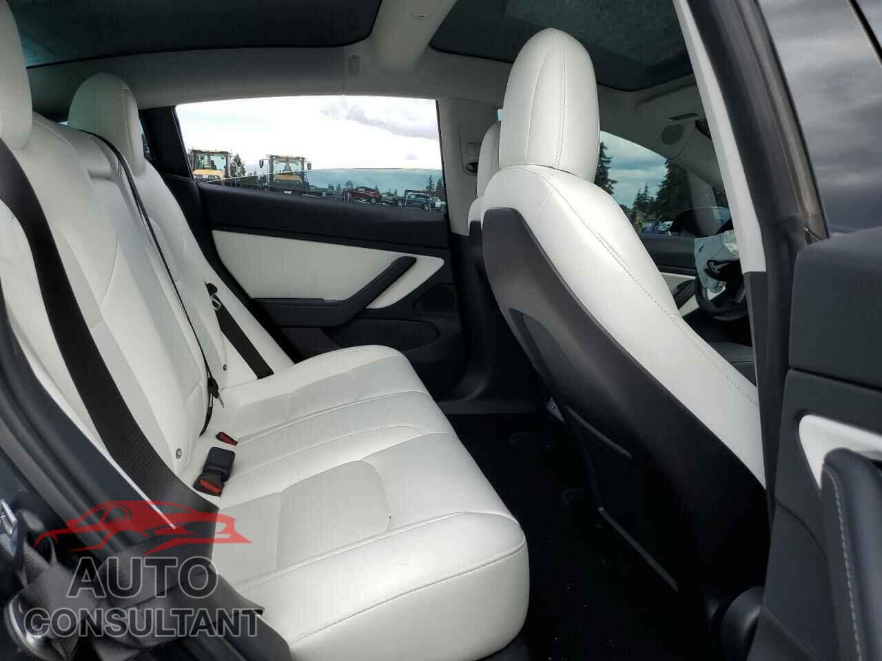 TESLA MODEL 3 2018 - 5YJ3E1EB5JF116182