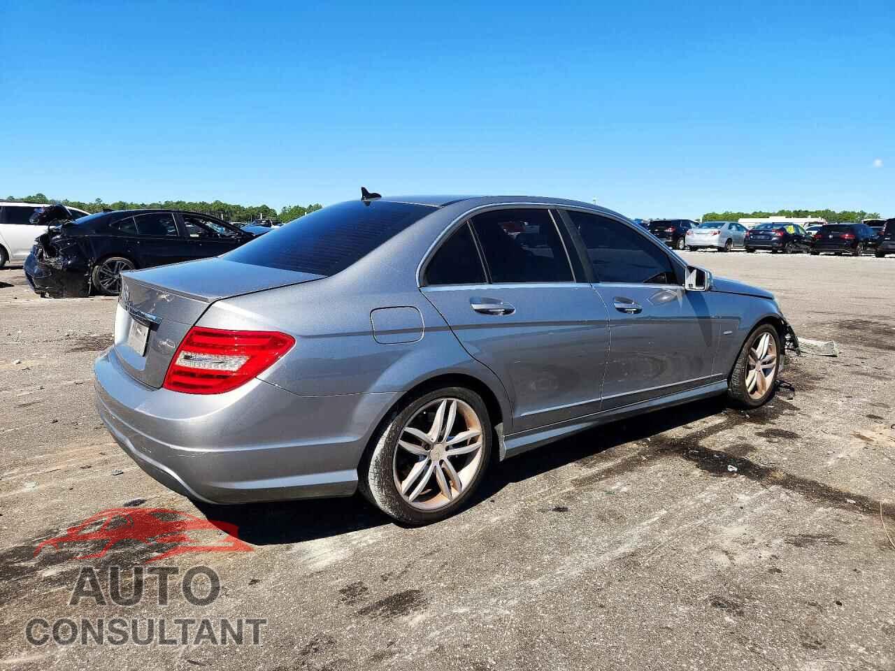 MERCEDES-BENZ C-CLASS 2012 - WDDGF4HB6CR202583