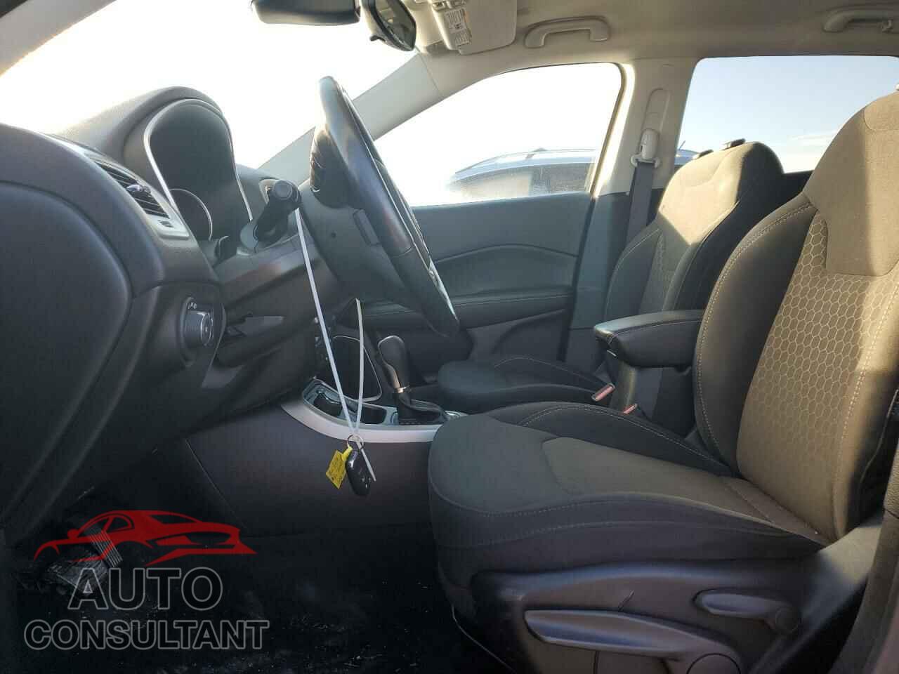 JEEP COMPASS 2020 - 3C4NJDAB3LT205250