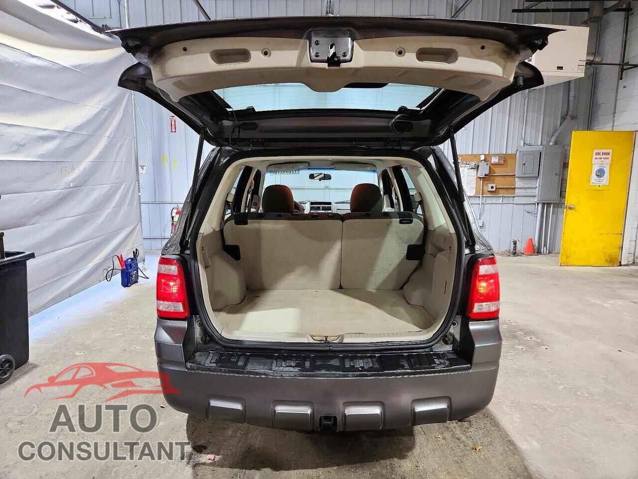 FORD ESCAPE 2011 - 1FMCU9C72BKB94418