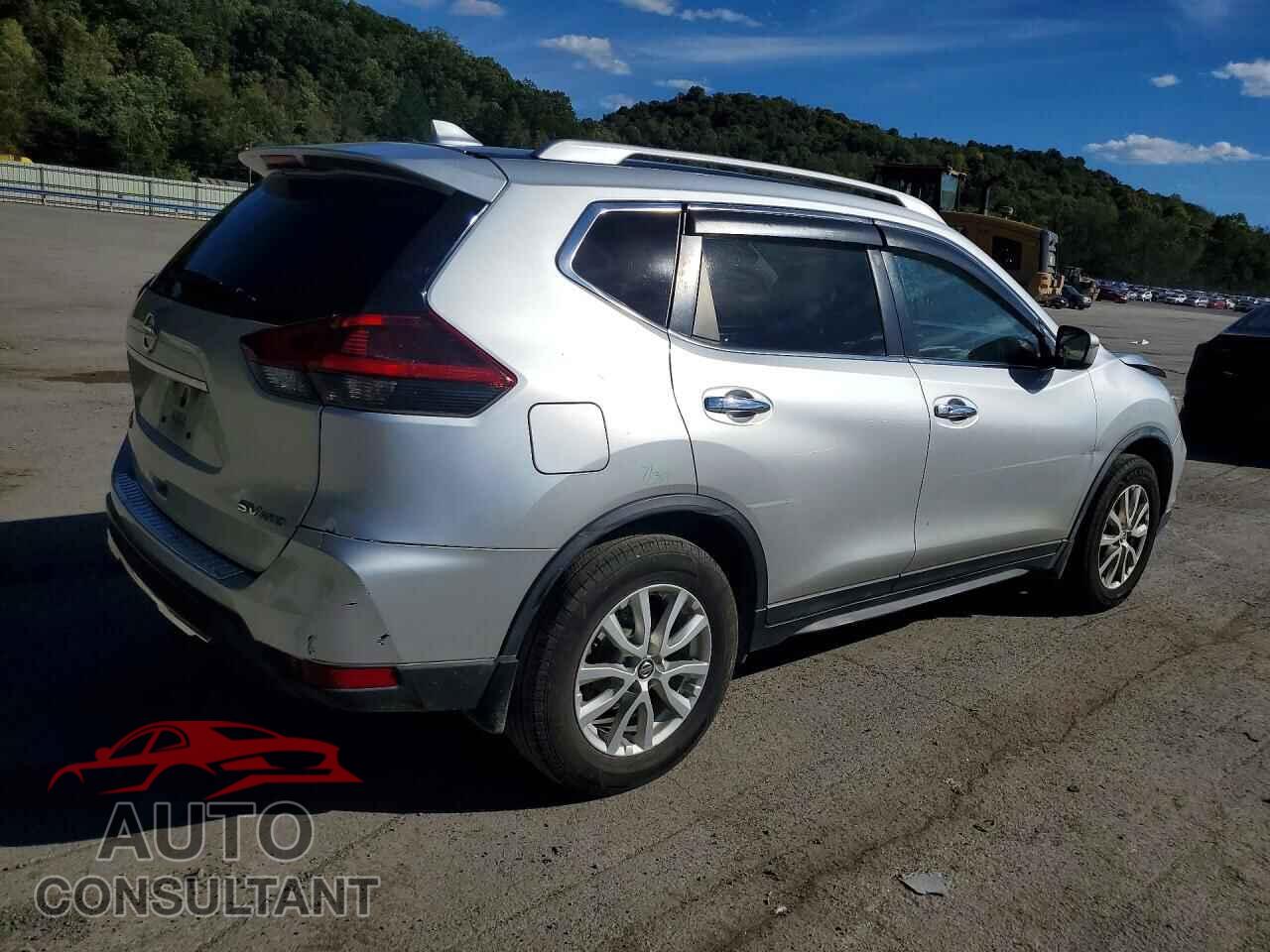NISSAN ROGUE 2018 - KNMAT2MV2JP615526