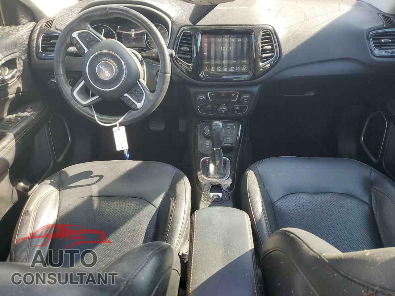 JEEP COMPASS 2018 - 3C4NJDCB1JT455273