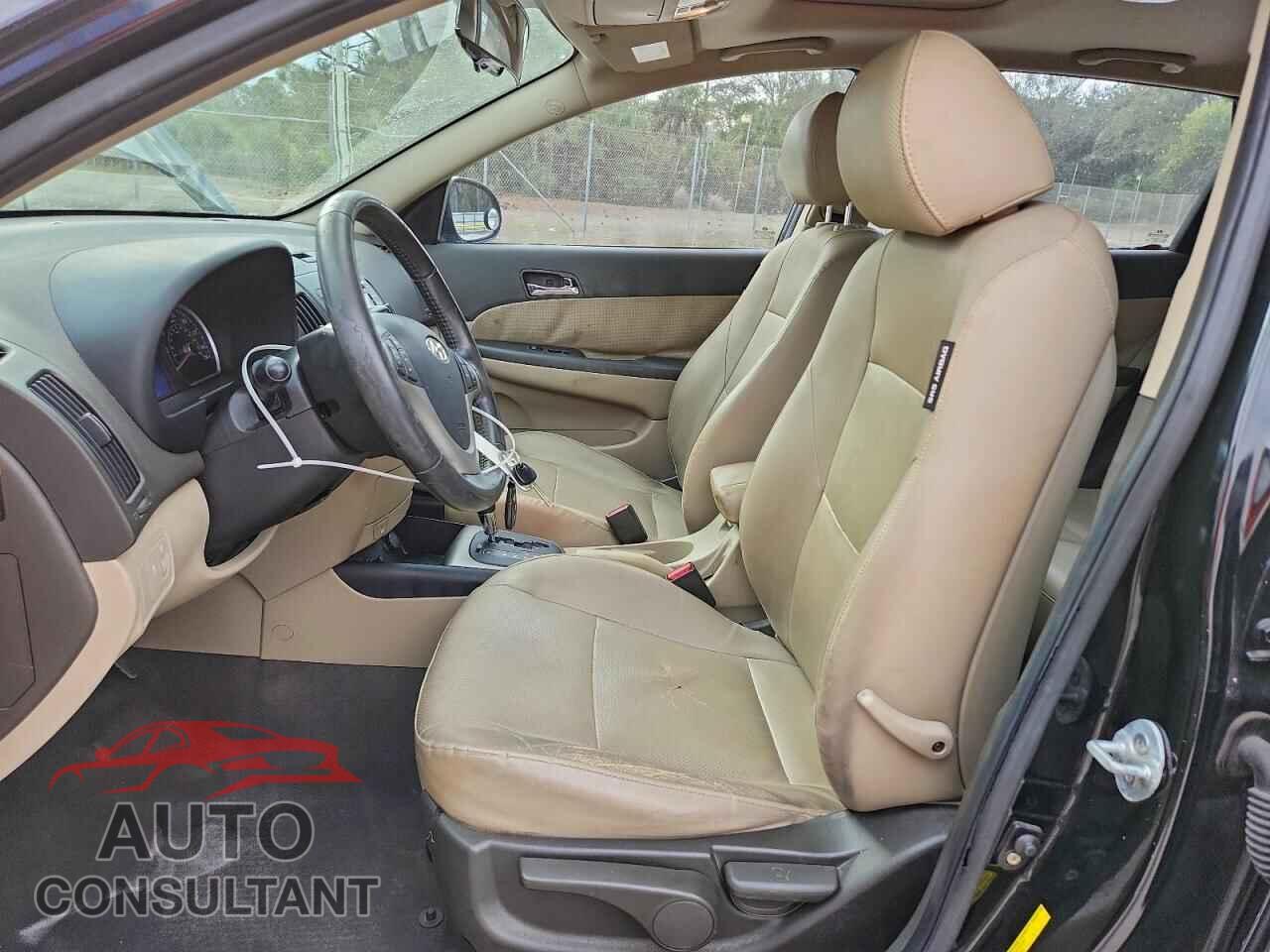 HYUNDAI ELANTRA 2011 - KMHDC8AE1BU113514
