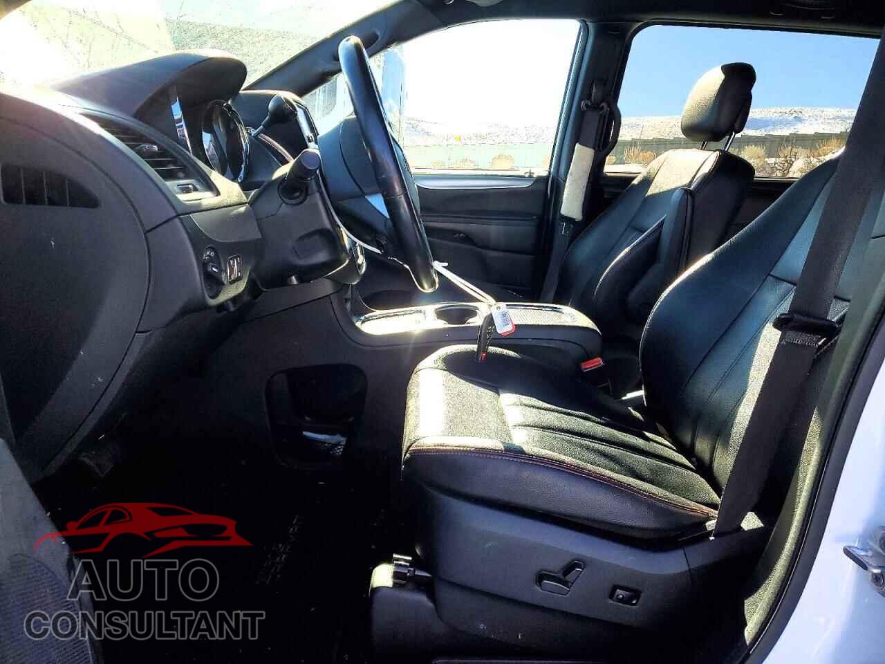 DODGE CARAVAN 2018 - 2C4RDGEG0JR145931