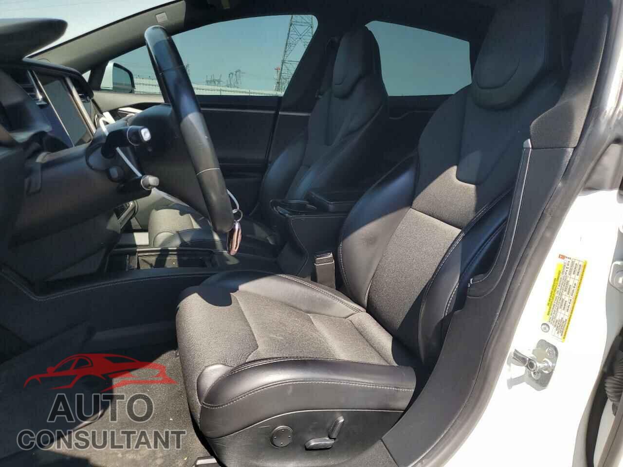 TESLA MODEL S 2018 - 5YJSA1E26JF281018