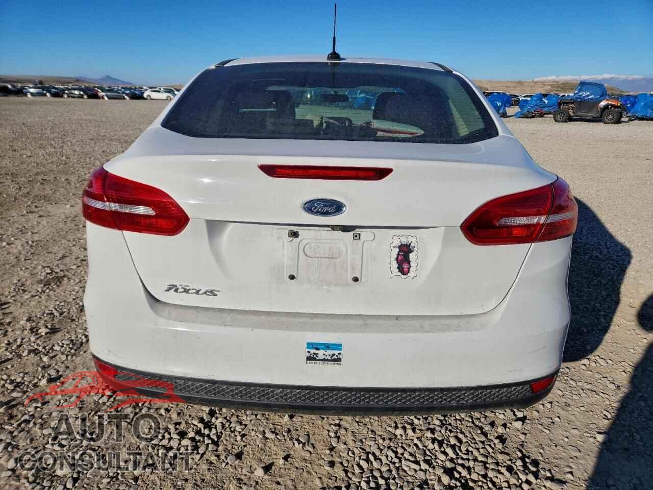 FORD FOCUS 2017 - 1FADP3E24HL211050