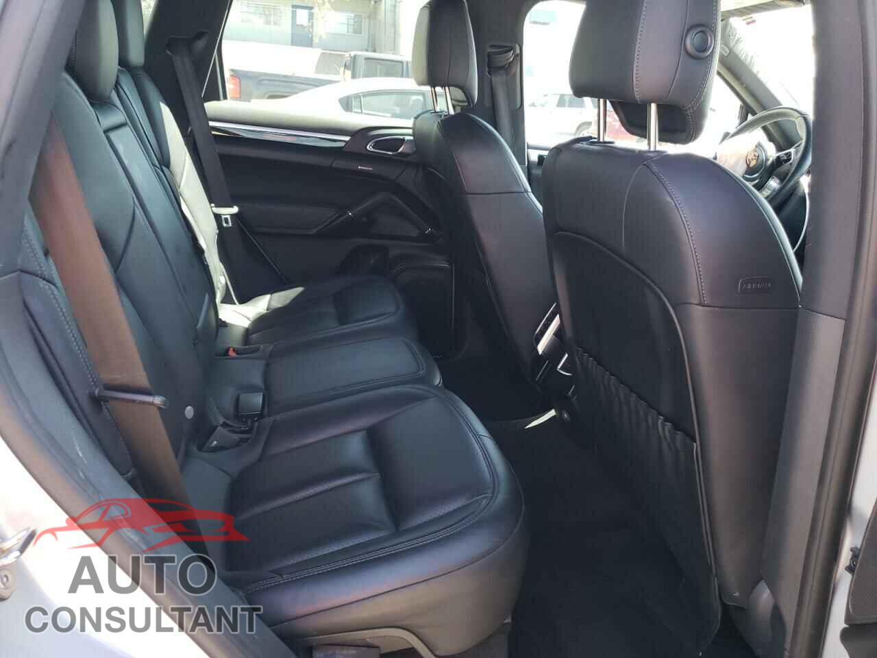 PORSCHE CAYENNE 2016 - WP1AA2A23GLA00787