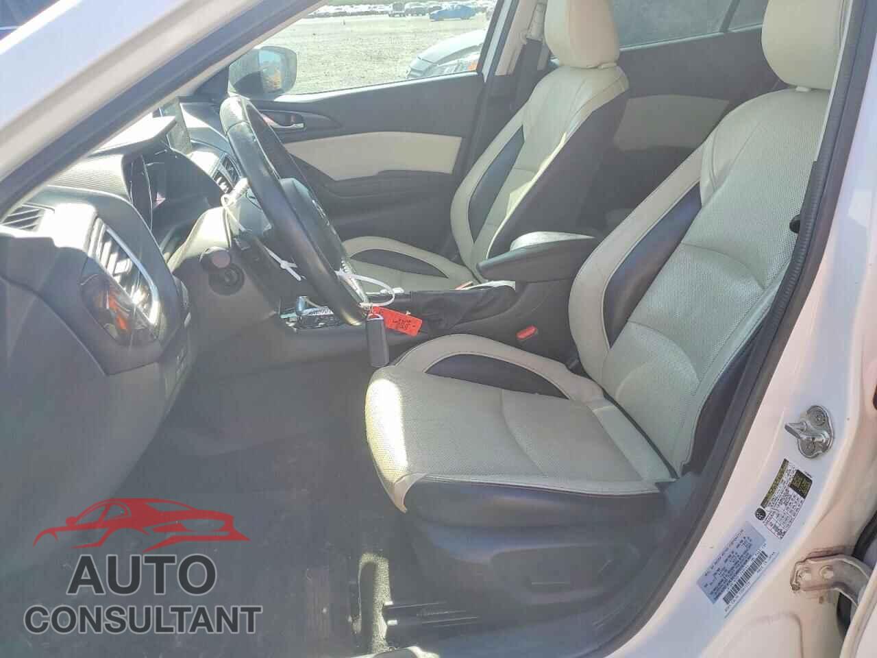 MAZDA 3 2015 - JM1BM1M30F1268444