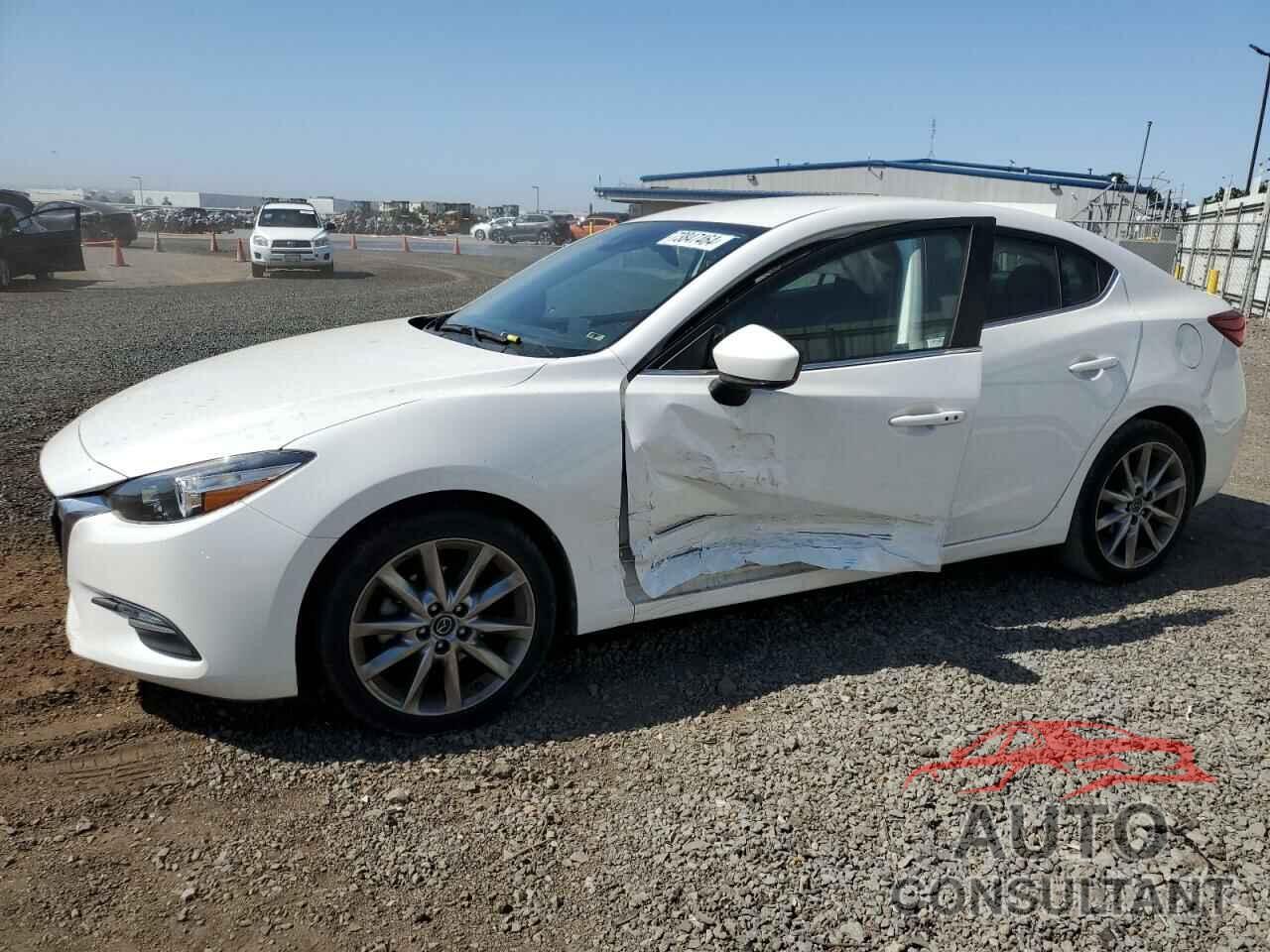 MAZDA 3 2018 - 3MZBN1V37JM253573