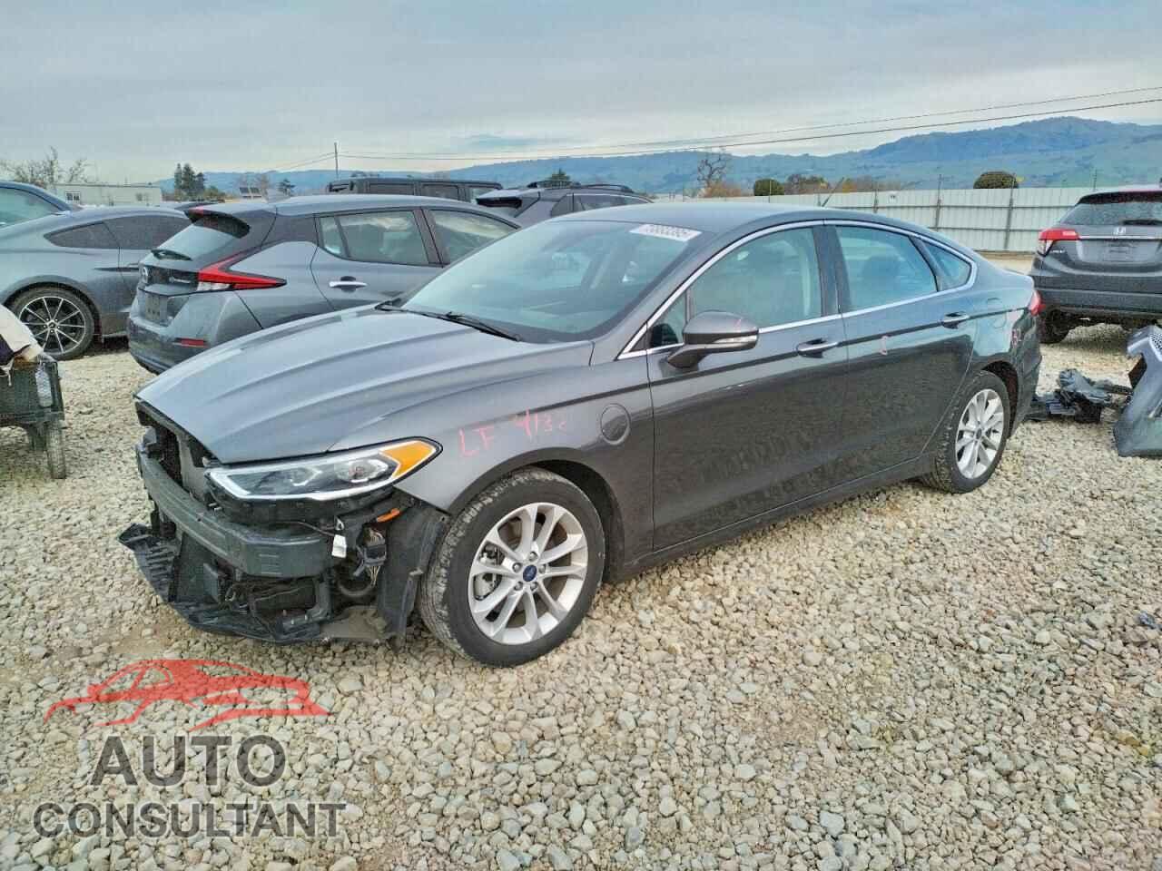 FORD FUSION 2020 - 3FA6P0SU7LR252425