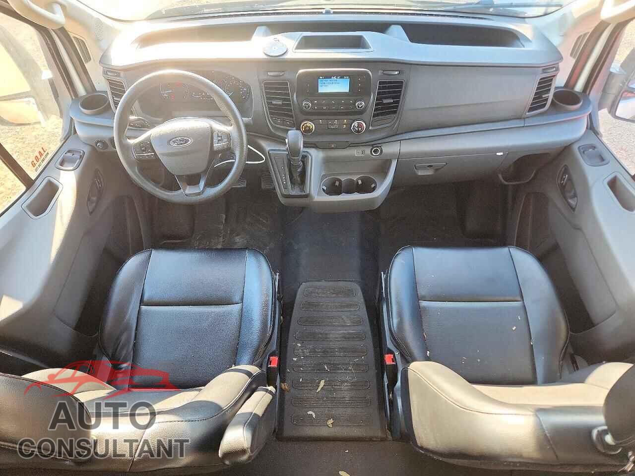 FORD TRANSIT 2025 - 1FTBR1C84SKA73403
