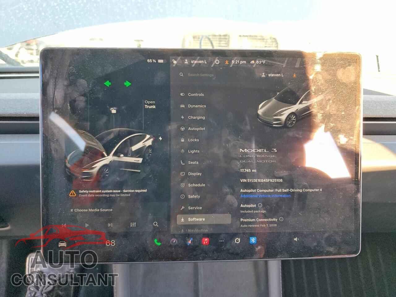 TESLA MODEL 3 2025 - 5YJ3E1EB4SF925108