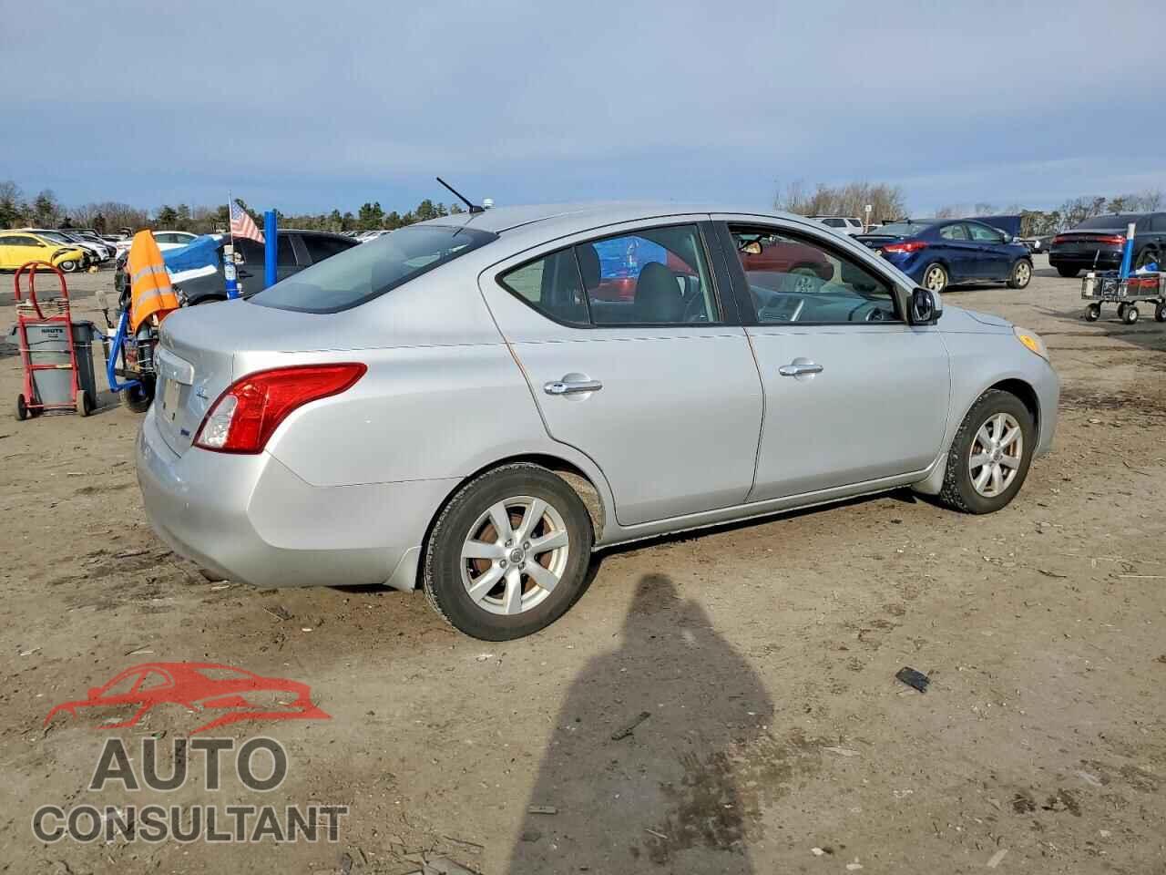 NISSAN VERSA 2012 - 3N1CN7AP2CL829519