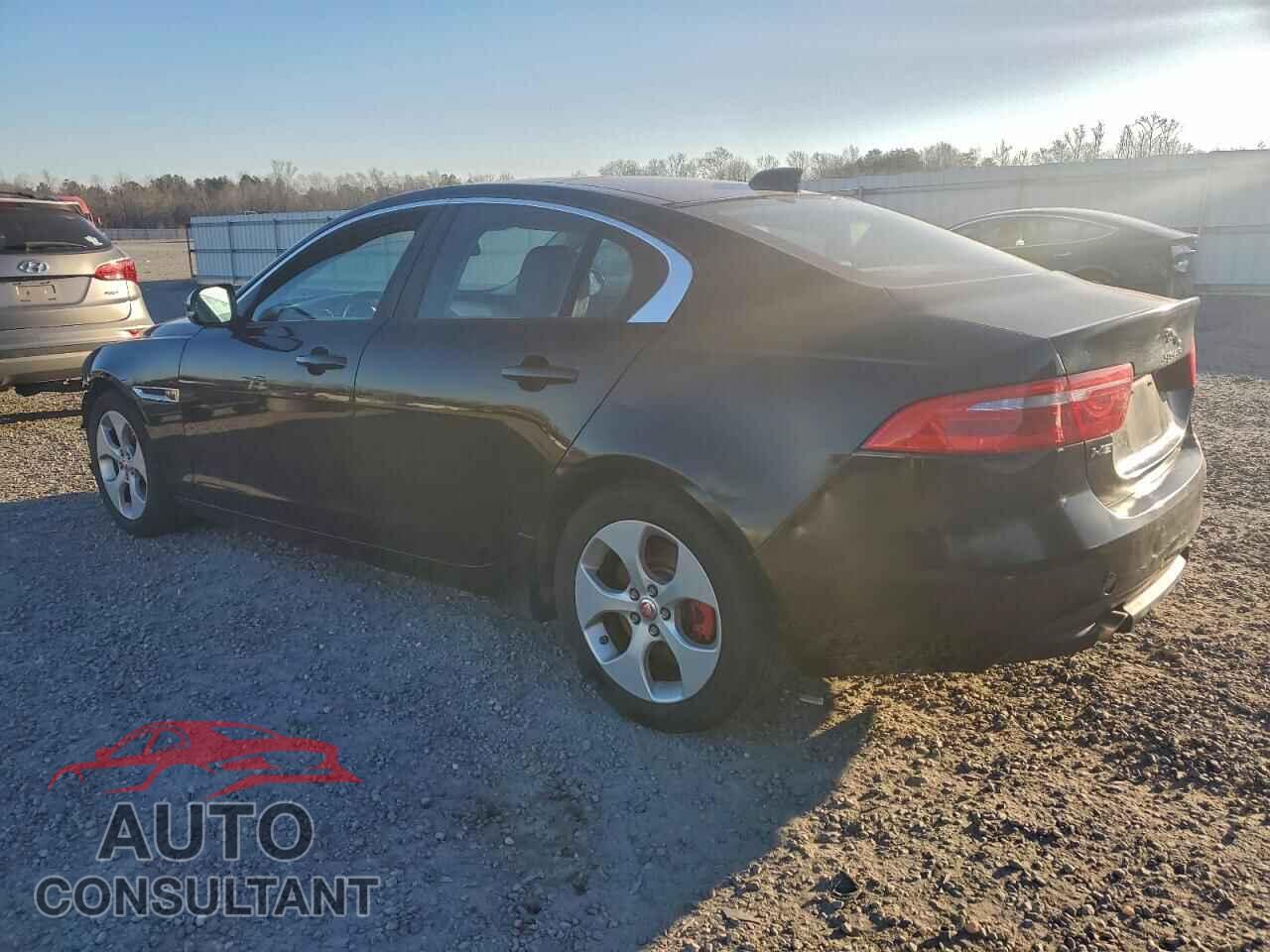 JAGUAR XE 2018 - SAJAR4FX7JCP38806