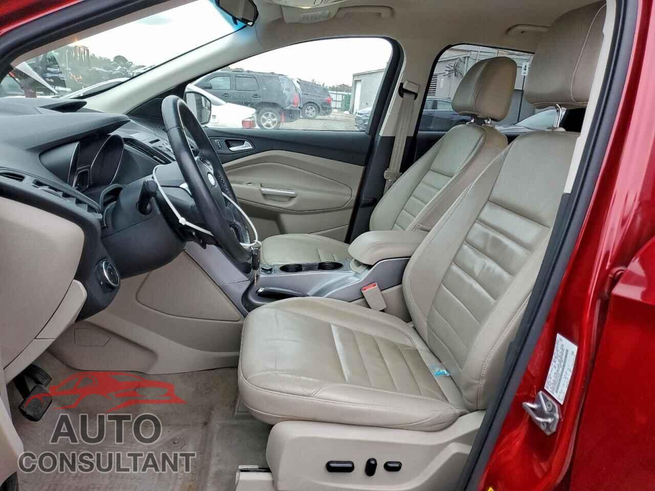 FORD ESCAPE 2016 - 1FMCU9G94GUC52438