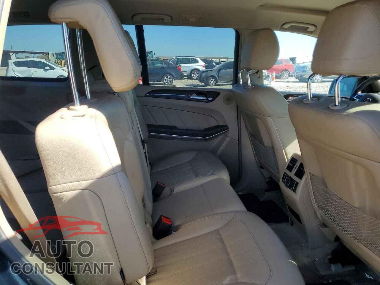 MERCEDES-BENZ GL-CLASS 2013 - 4JGDF7CE7DA189032