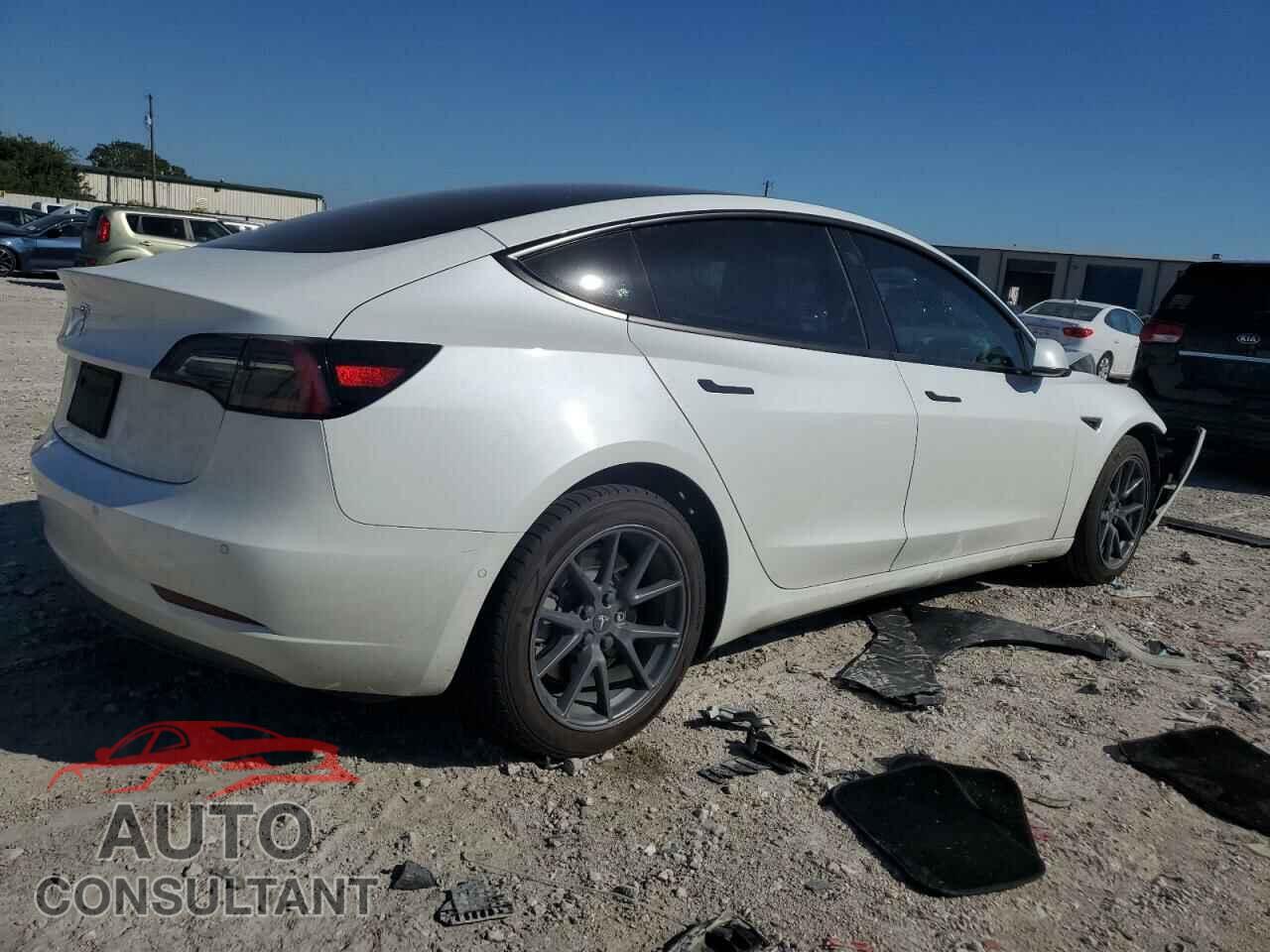 TESLA MODEL 3 2021 - 5YJ3E1EAXMF030393
