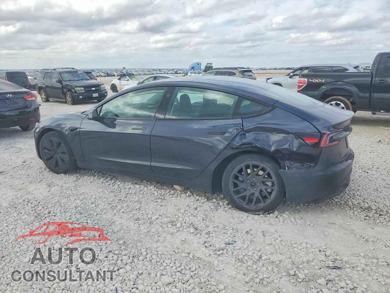 TESLA MODEL 3 2024 - 5YJ3E1EA9RF782898