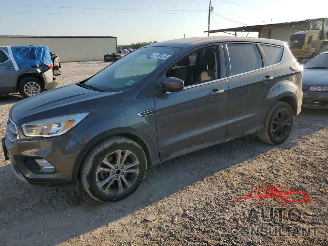 FORD ESCAPE 2017 - 1FMCU9GD8HUE00127