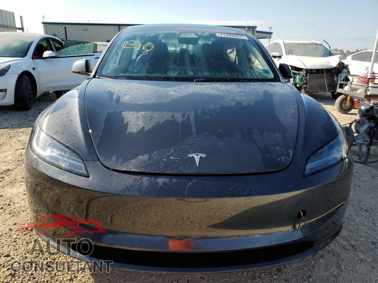 TESLA MODEL 3 2024 - 5YJ3E1EBXRF737428