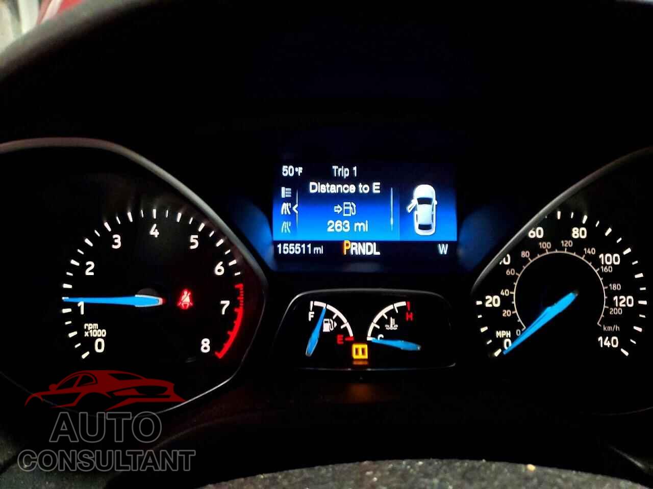 FORD FOCUS 2015 - 1FADP3F21FL217464