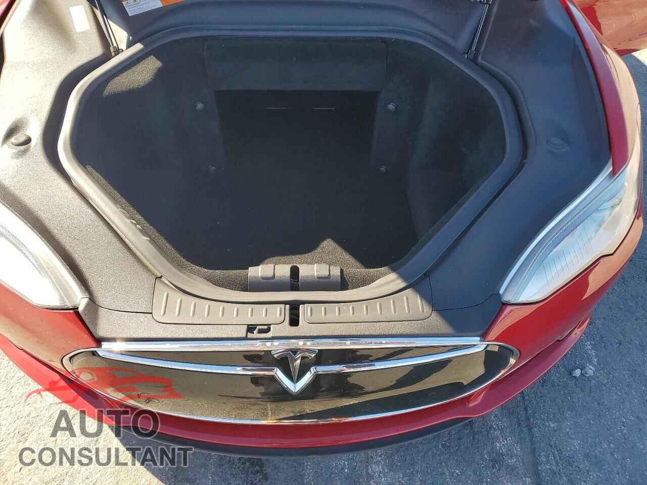 TESLA MODEL S 2013 - 5YJSA1CG8DFP27334