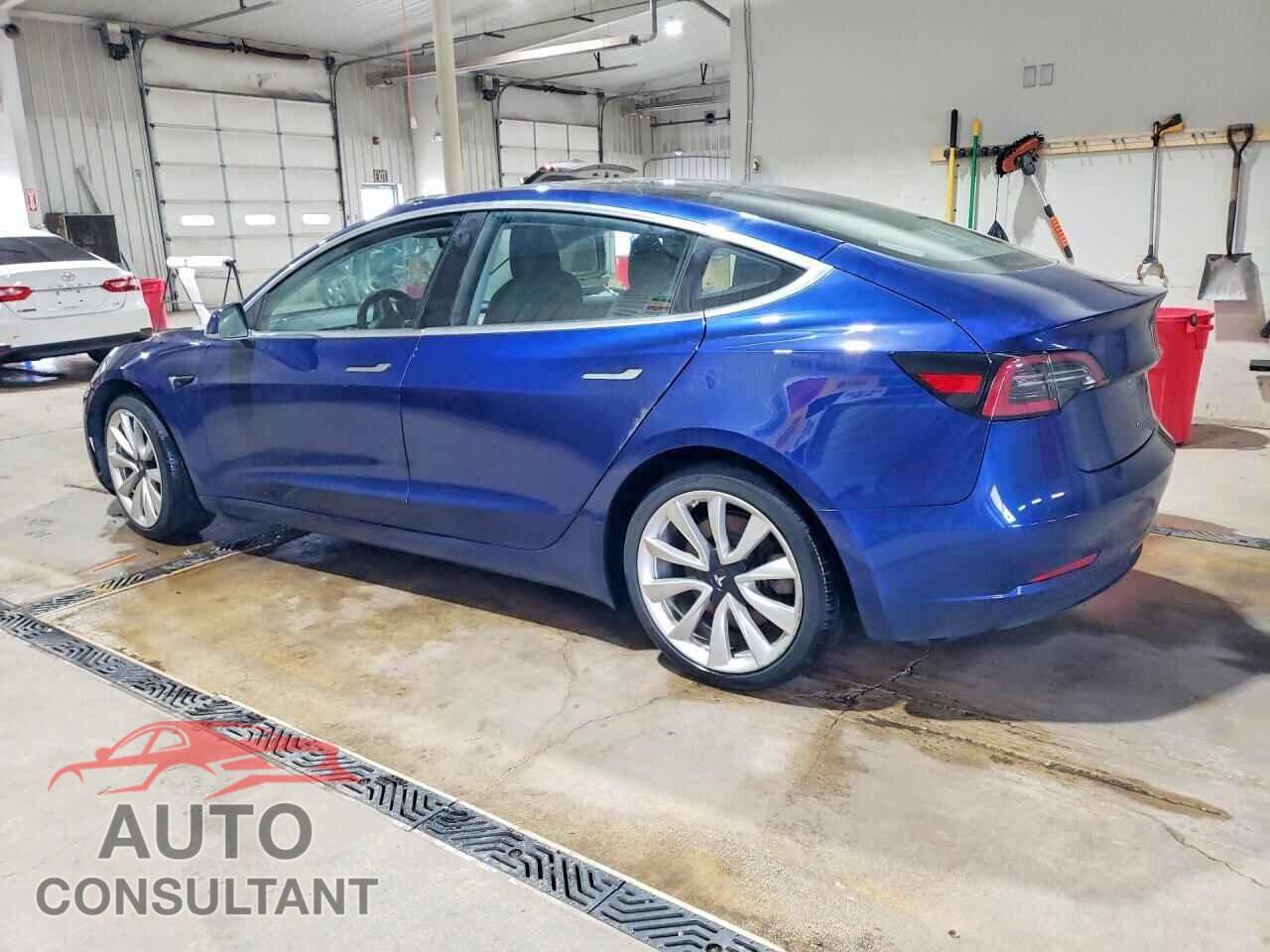 TESLA MODEL 3 2018 - 5YJ3E1EA2JF060029