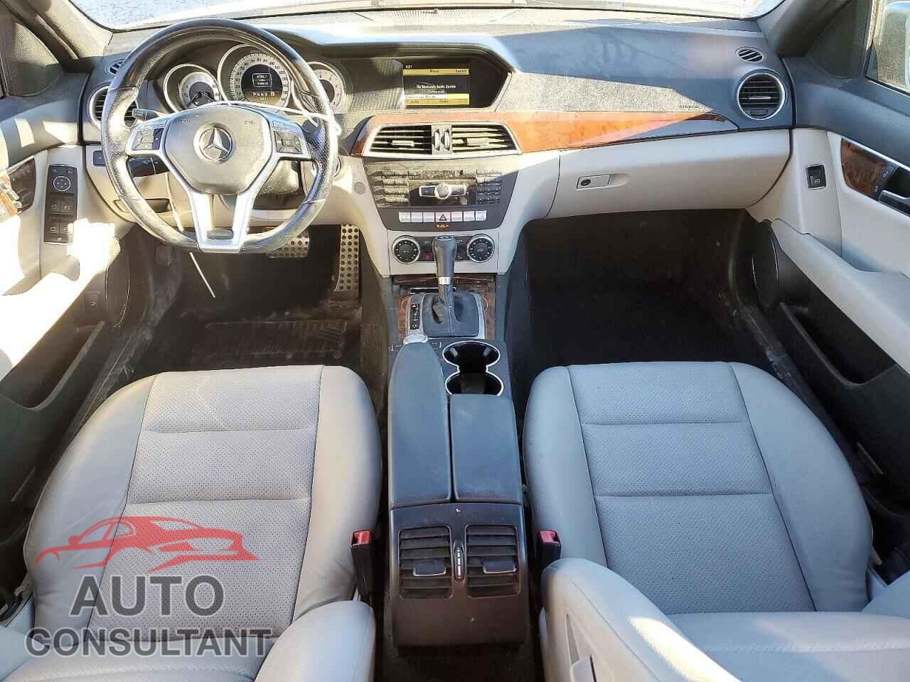 MERCEDES-BENZ C-CLASS 2012 - WDDGF8BB3CF927253