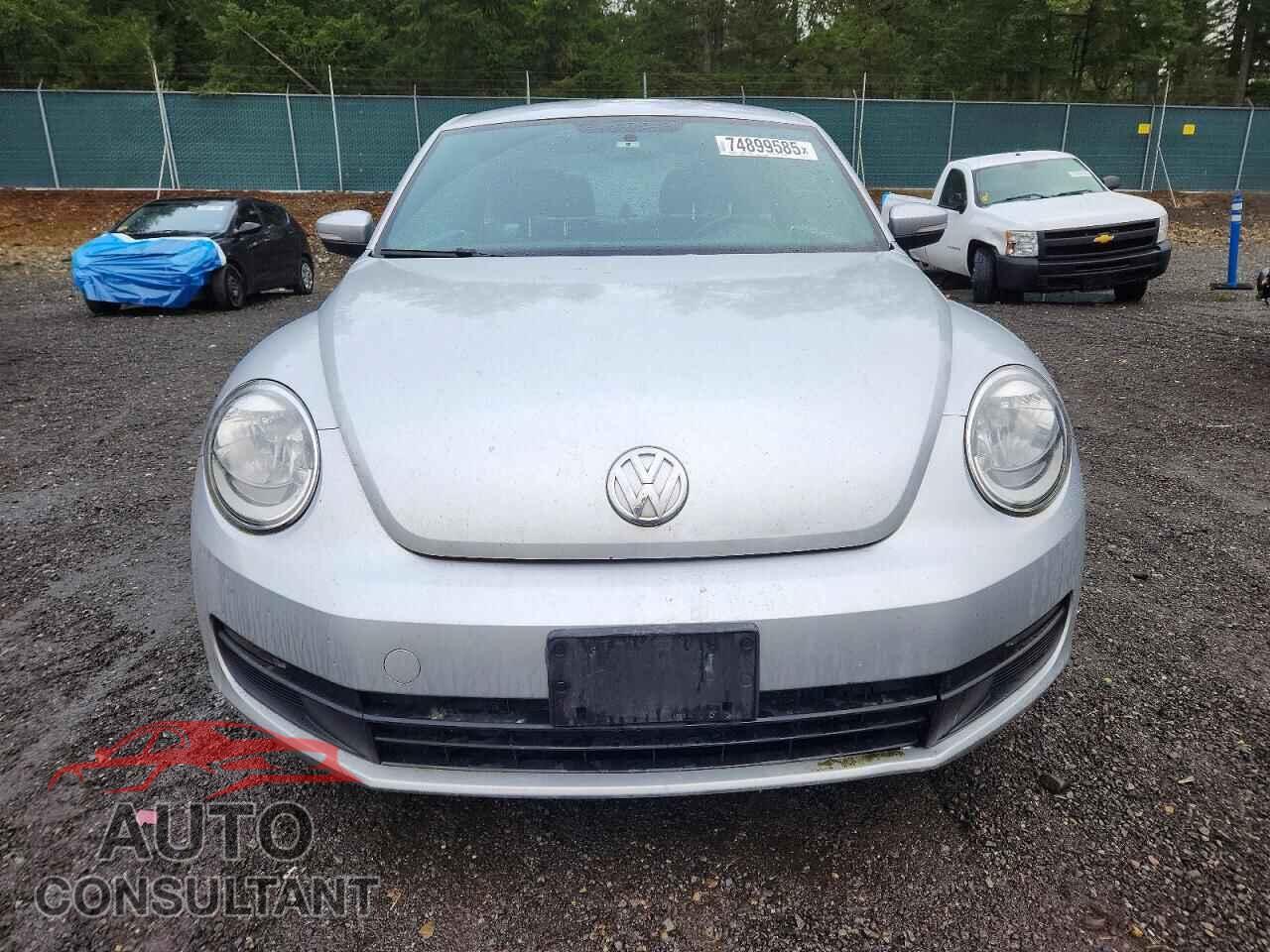 VOLKSWAGEN BEETLE 2012 - 3VWJP7AT0CM657882