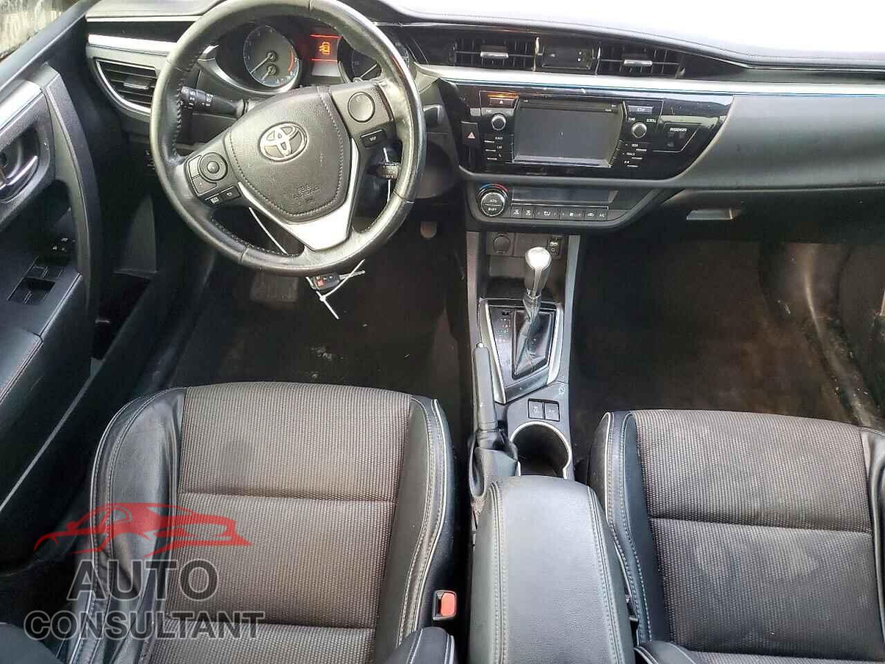 TOYOTA COROLLA 2015 - 5YFBURHE1FP258351