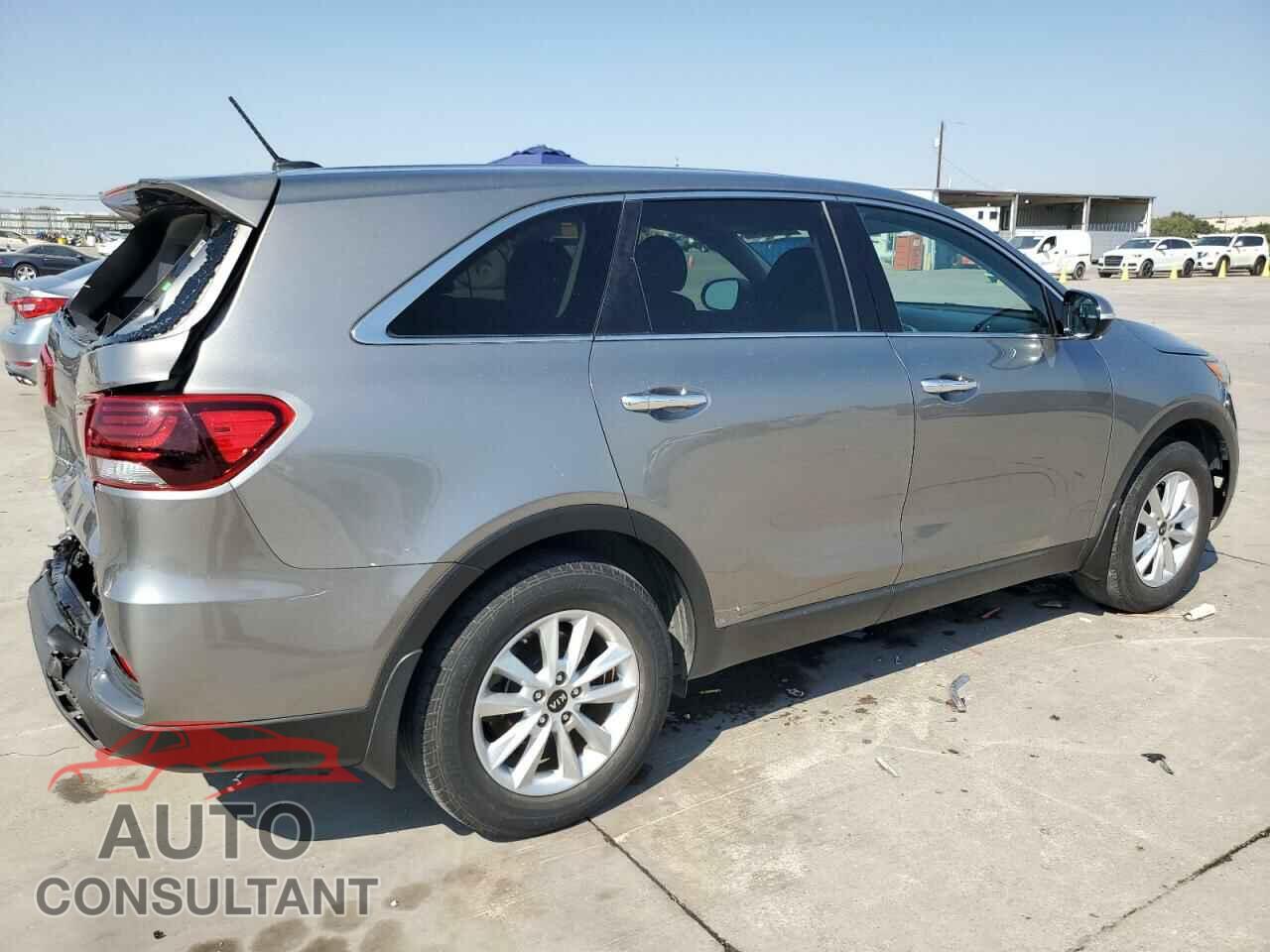 KIA SORENTO 2019 - 5XYPG4A38KG500740