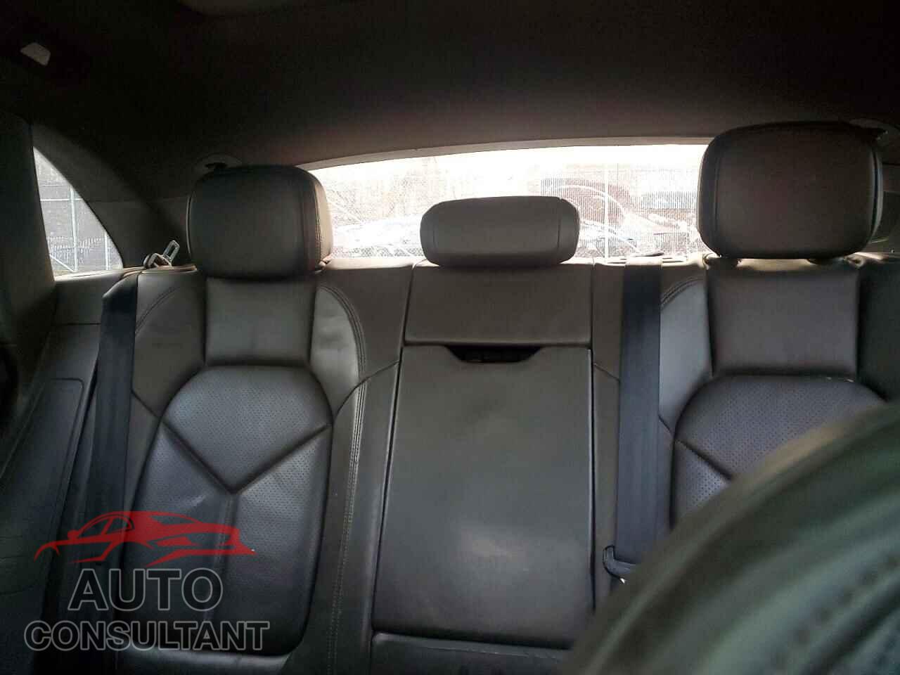 PORSCHE MACAN 2017 - WP1AA2A50HLB01670