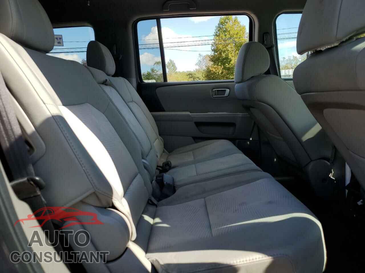 HONDA PILOT 2014 - 5FNYF4H24EB003541