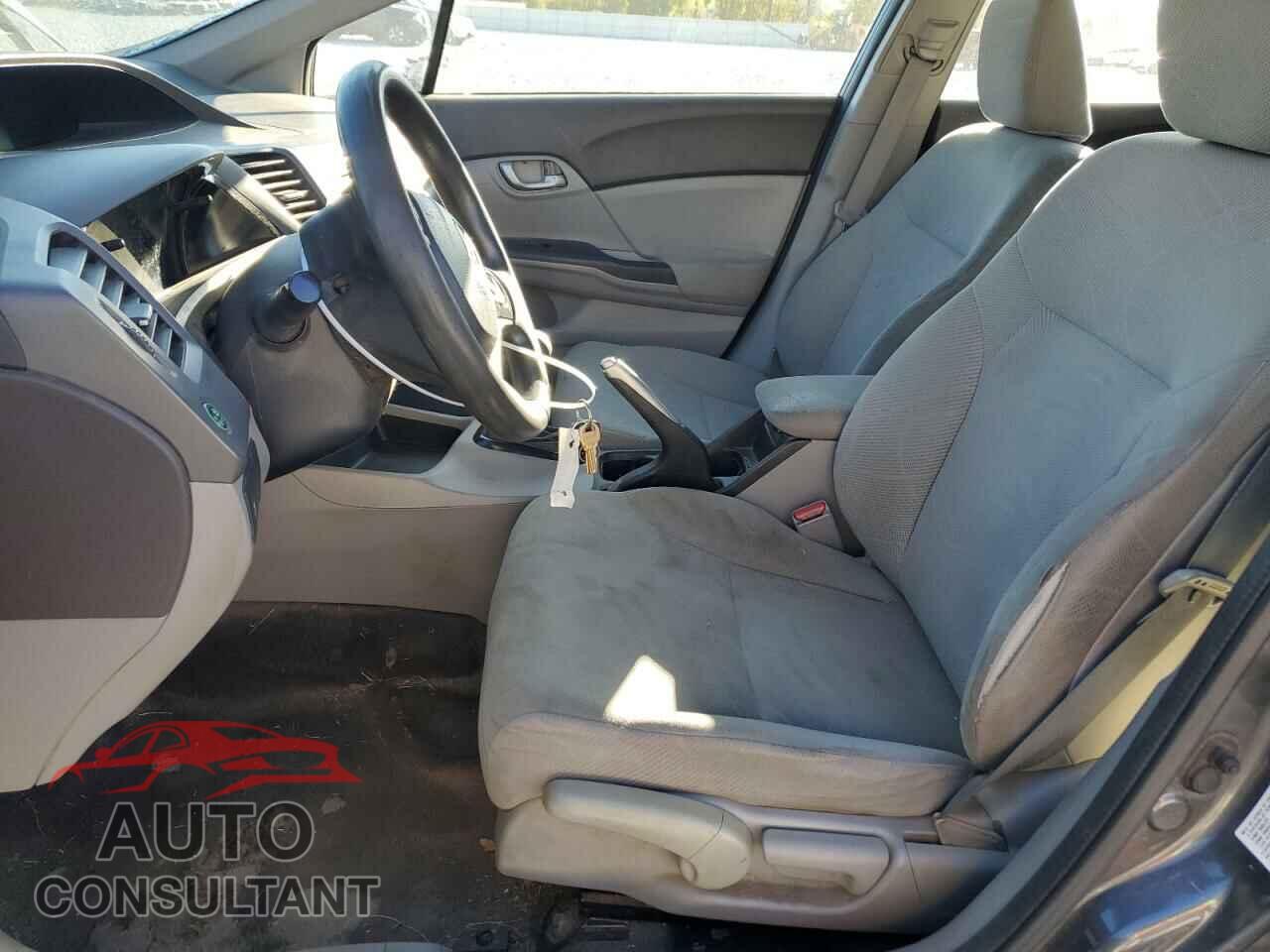 HONDA CIVIC 2012 - 2HGFB2E55CH572607