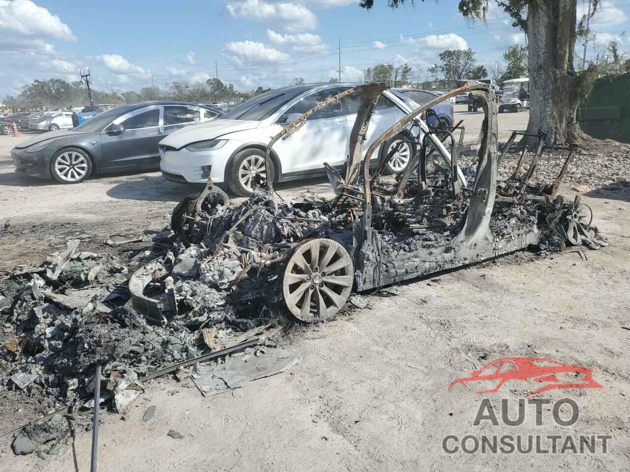 TESLA MODEL X 2016 - 5YJXCBE22GF019544