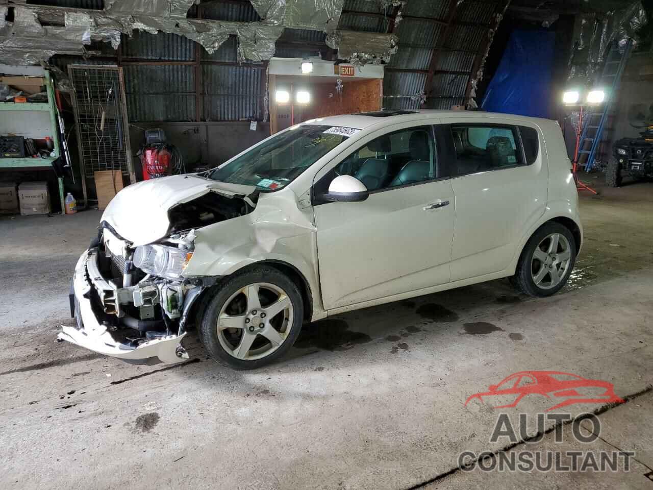 CHEVROLET SONIC 2016 - 1G1JE6SB1G4164053