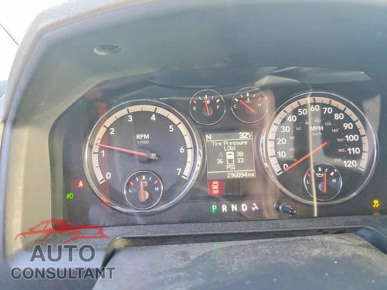 DODGE RAM 1500 2012 - 1C6RD7LT2CS117167