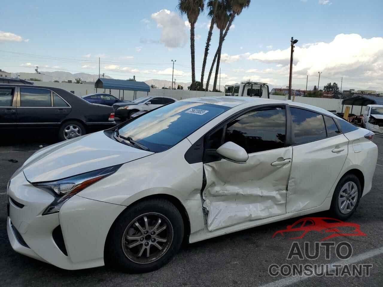 TOYOTA PRIUS 2017 - JTDKBRFU3H3037667