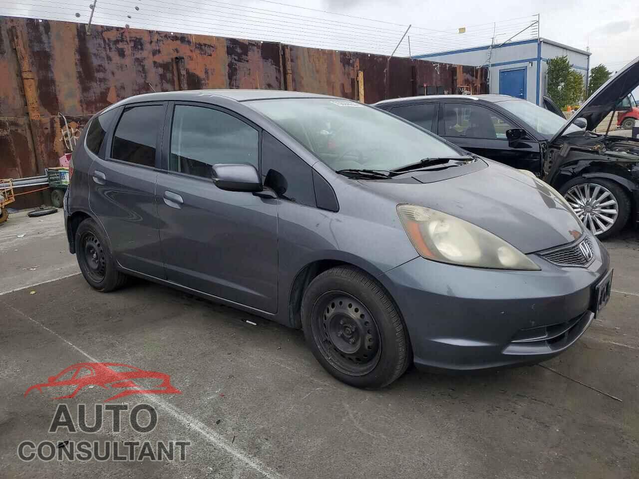 HONDA FIT 2013 - JHMGE8H32DC022193