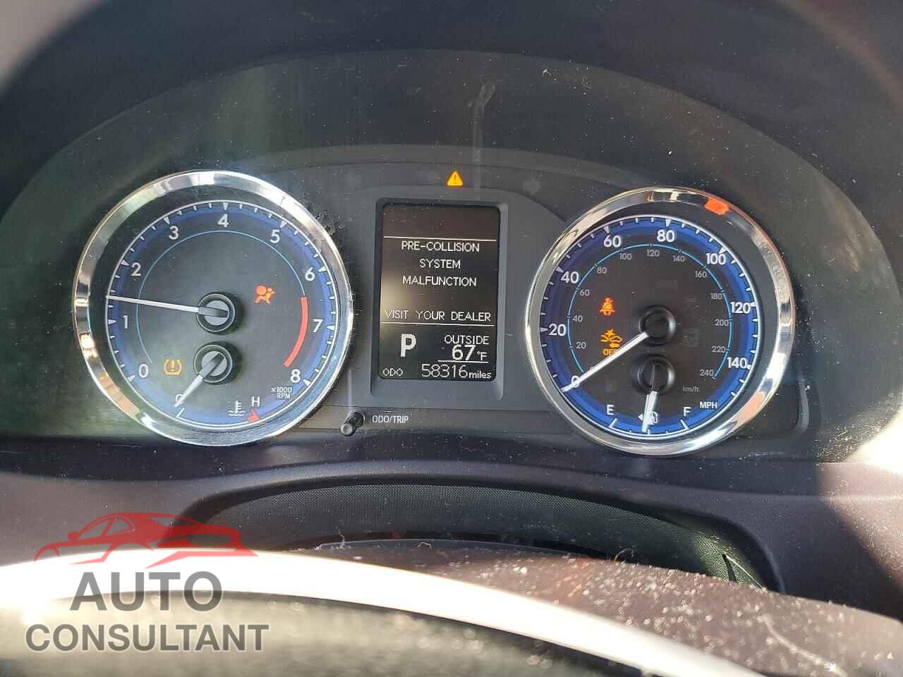 TOYOTA COROLLA 2018 - 5YFBURHE4JP786846