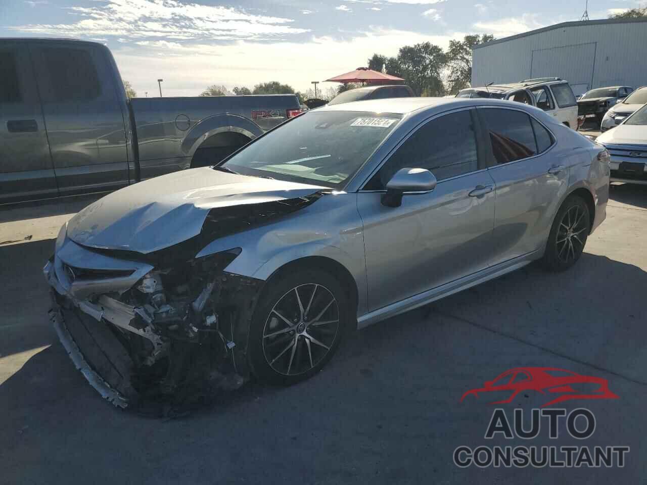 TOYOTA CAMRY 2022 - 4T1G11AK1NU058650
