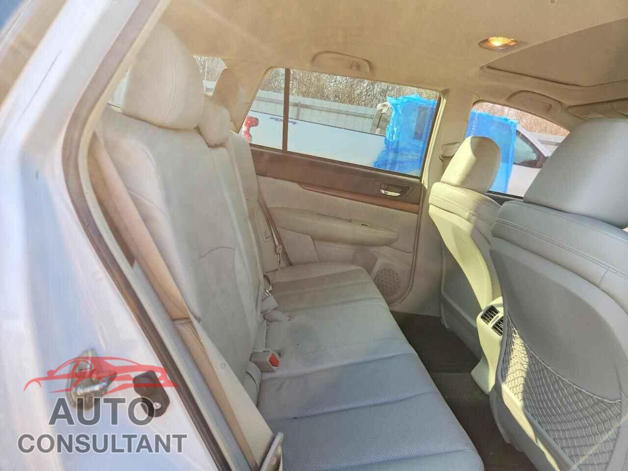 SUBARU OUTBACK 2014 - 4S4BRBLC2E3294924