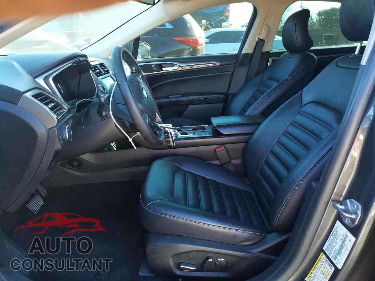 FORD FUSION 2019 - 3FA6P0CD1KR140085