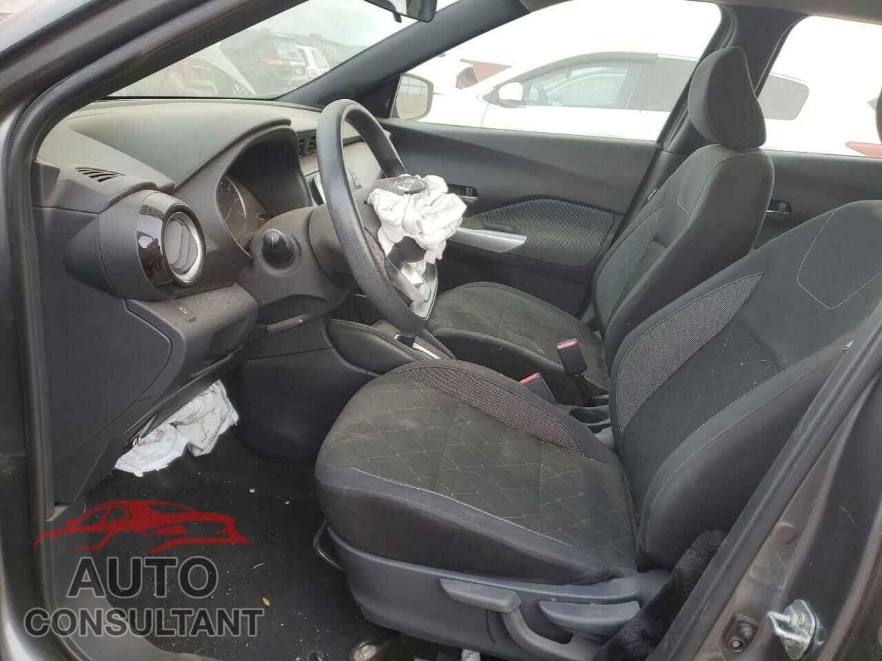 NISSAN KICKS 2019 - 3N1CP5CU3KL526281