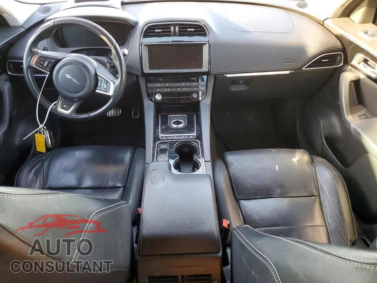 JAGUAR F-PACE 2017 - SADCL2BV5HA081418