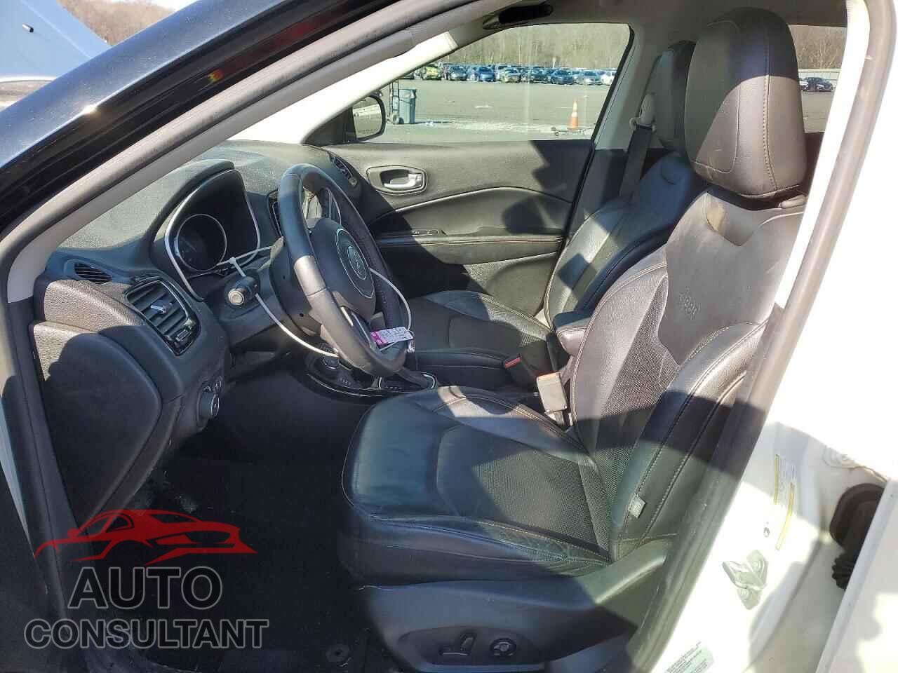 JEEP COMPASS 2017 - 3C4NJDCB2HT688587