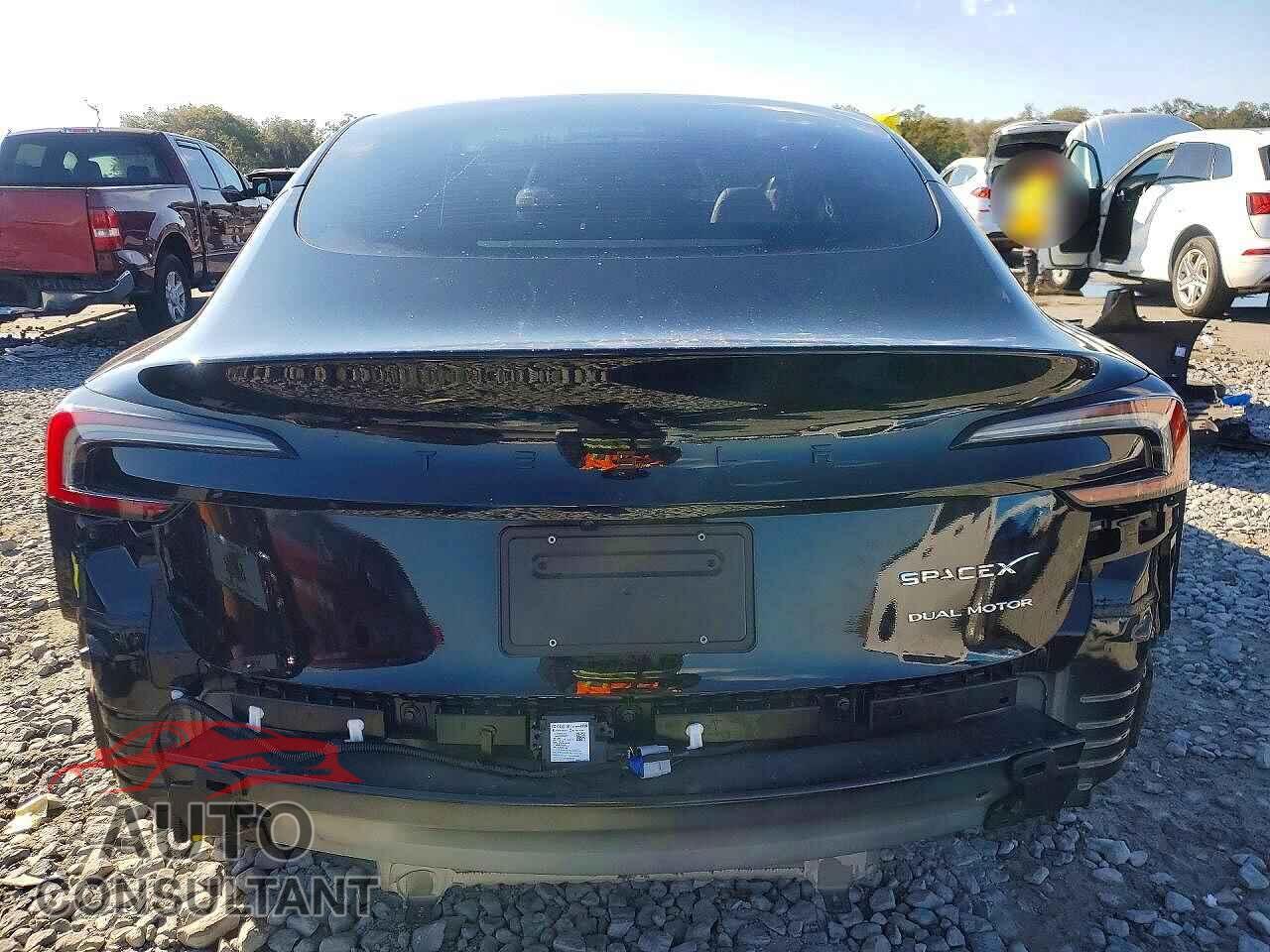 TESLA MODEL 3 2025 - 5YJ3E1EB2SF048604