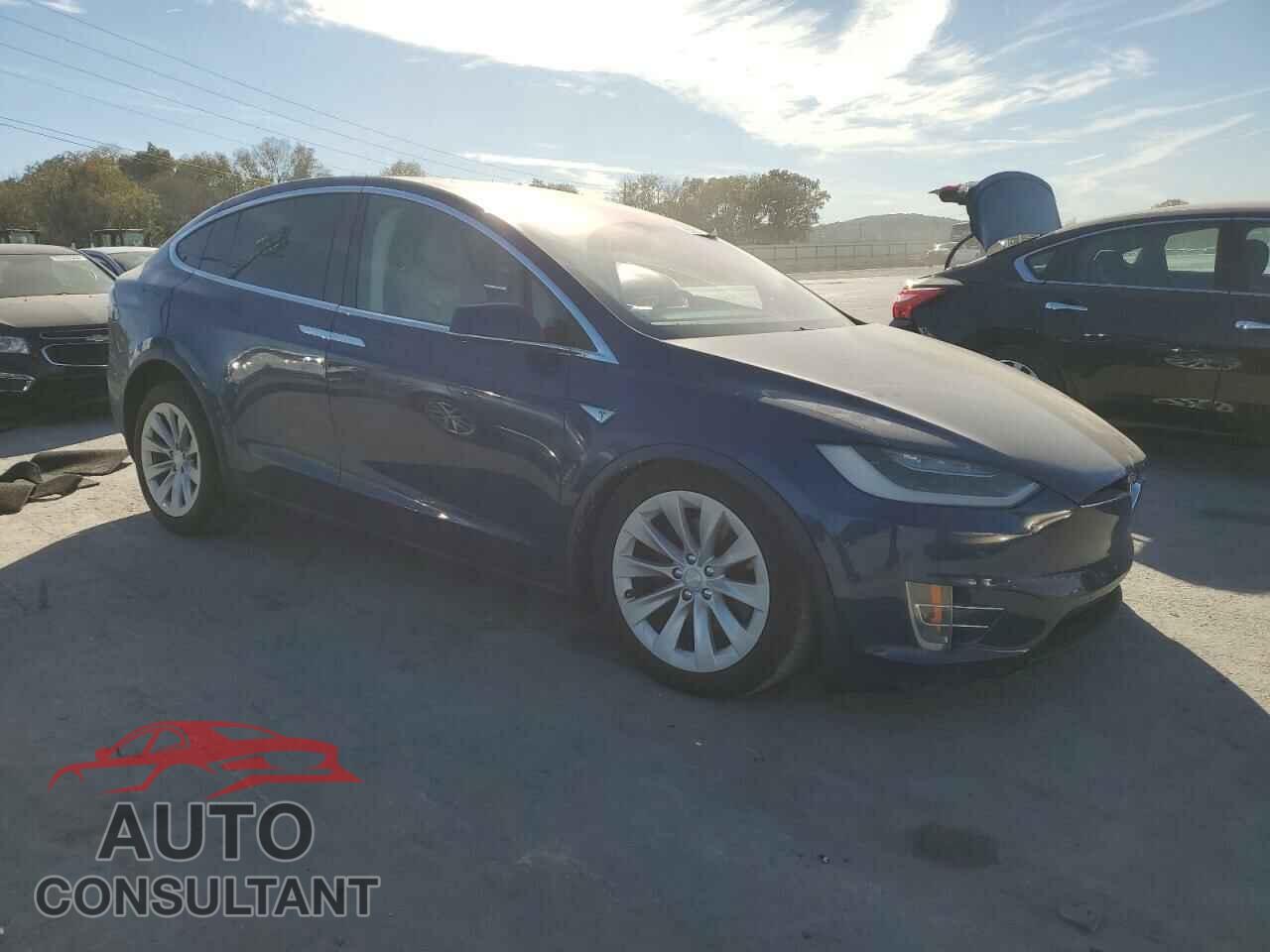 TESLA MODEL X 2016 - 5YJXCAE27GF003799